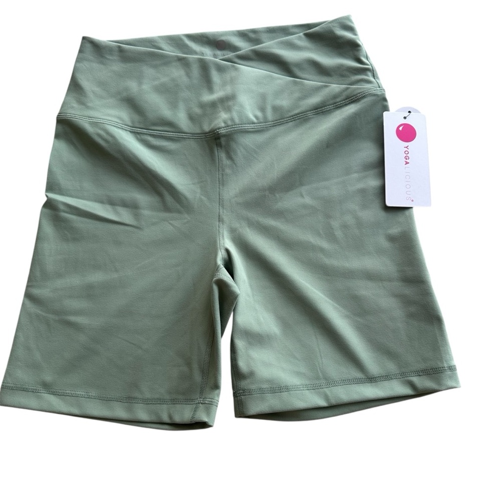 YOGALICIOUS Lily pad Green Lux Xl Crosstown 7" women’s Short‎ biker shorts NWT